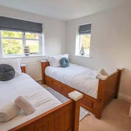 The Railway Retreat * 惠特比