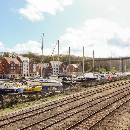 度假居 The Railway Retreat